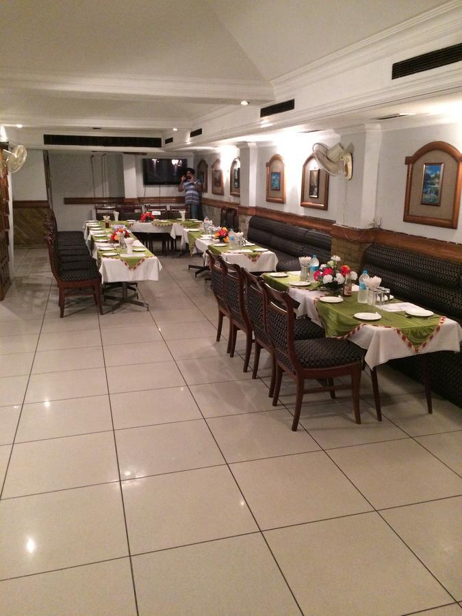 Hotel Greens Ludhijána Kültér fotó